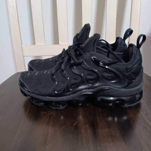 Nike Vapormax Plus Black Running Sneakers ( Excellent Condition) Men's Size 8.5 - Picture 1 of 15